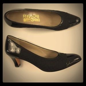 Black leather Salvatore Ferragamo heels sz. 7.